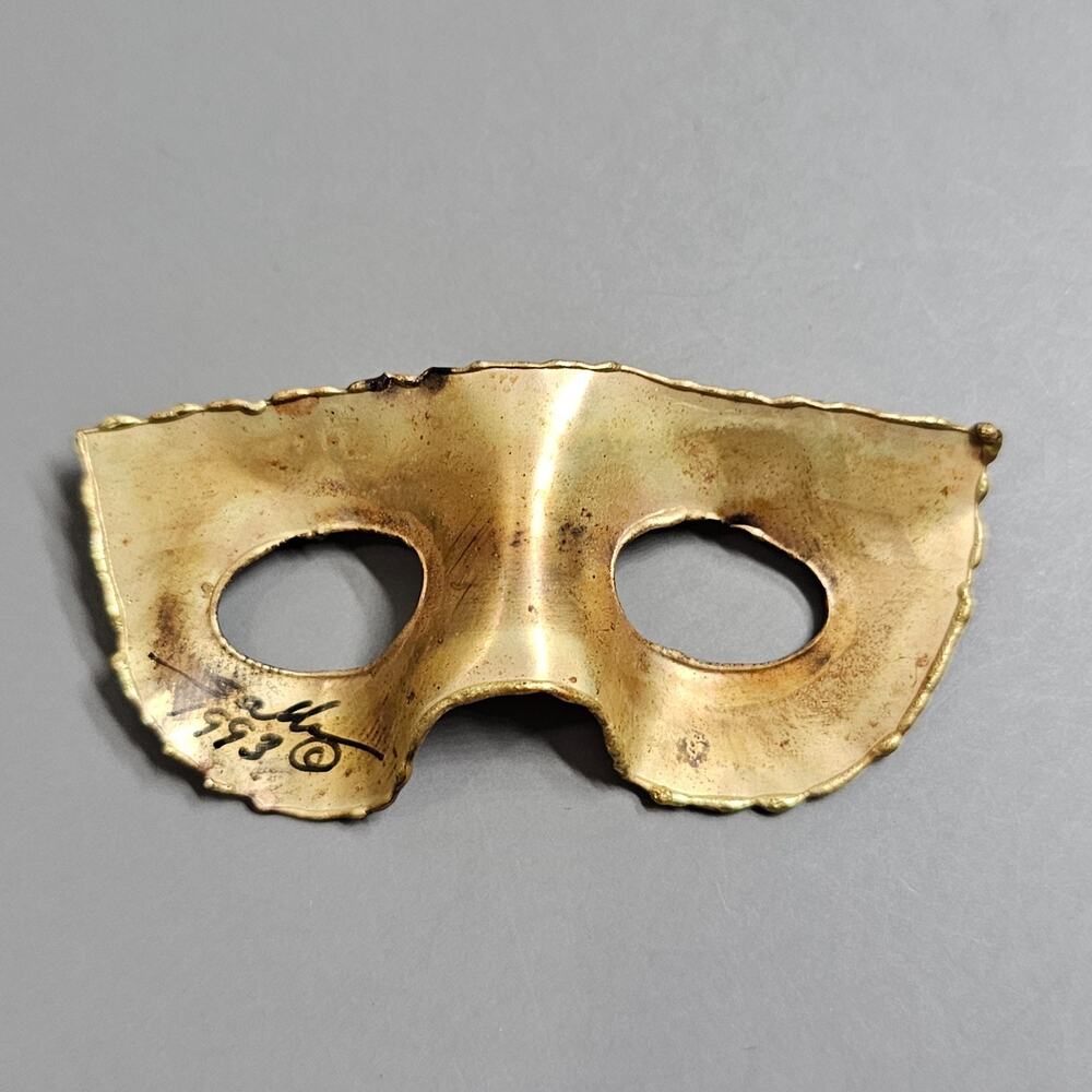 Kurt Salla Masquerade Mardi Gras Mask Brooch Pin Artisan Crafted Goldtone 1993